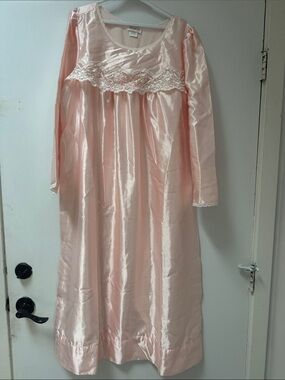 Barbizon Nightgown in Light Pink